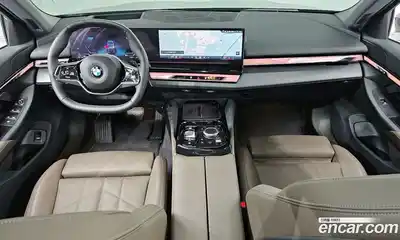BMW 5-Series 2025 2.0 Автомат в Москве № 537901, миниатюра 7