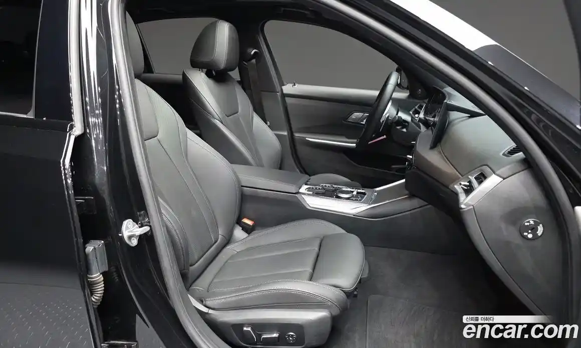 BMW 3-Series 2025 2.0 Автомат в Москве № 538127, фото 12