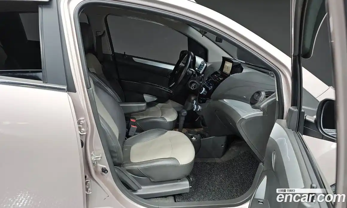 Chevrolet Spark 2012 1.0 Автомат в Москве № 540125, фото 12