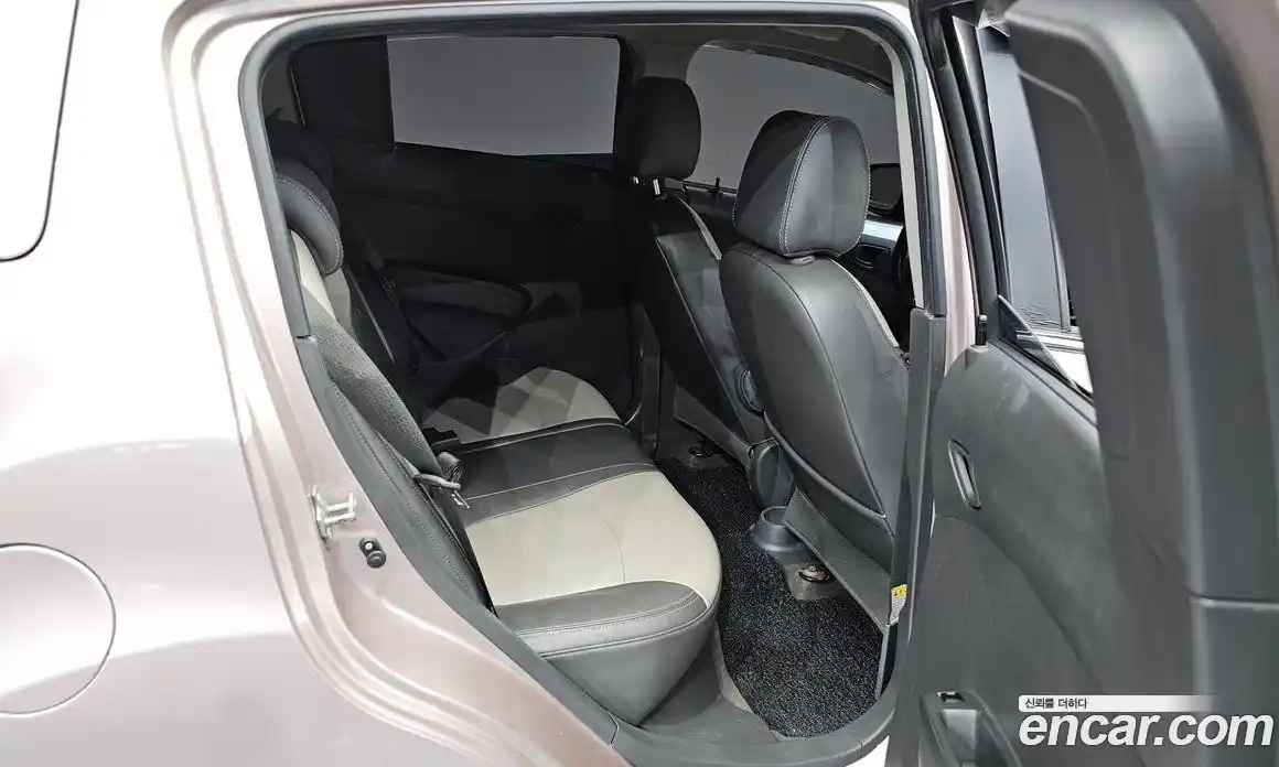 Chevrolet Spark 2012 1.0 Автомат в Москве № 540125, фото 13