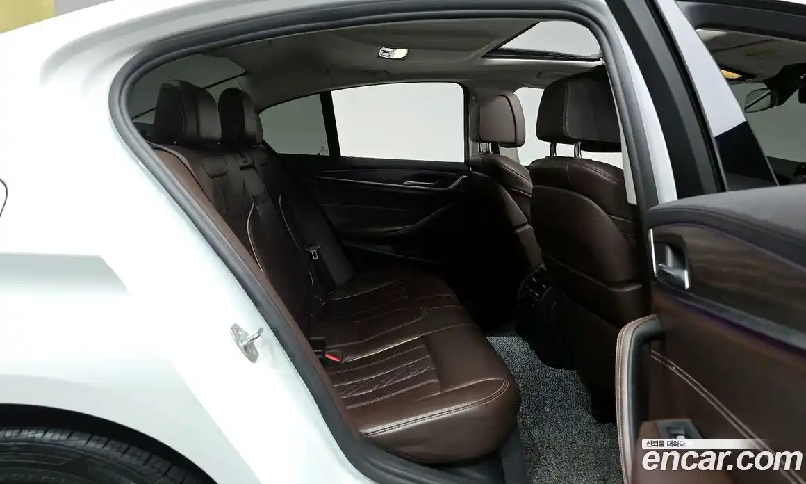 BMW 5-Series 2018 2.0 Автомат в Москве № 540890, фото 12