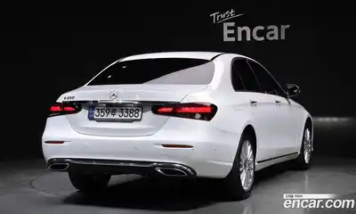 Mercedes-Benz E-Class 2021 2.0 Автомат в Москве № 542641, миниатюра 2