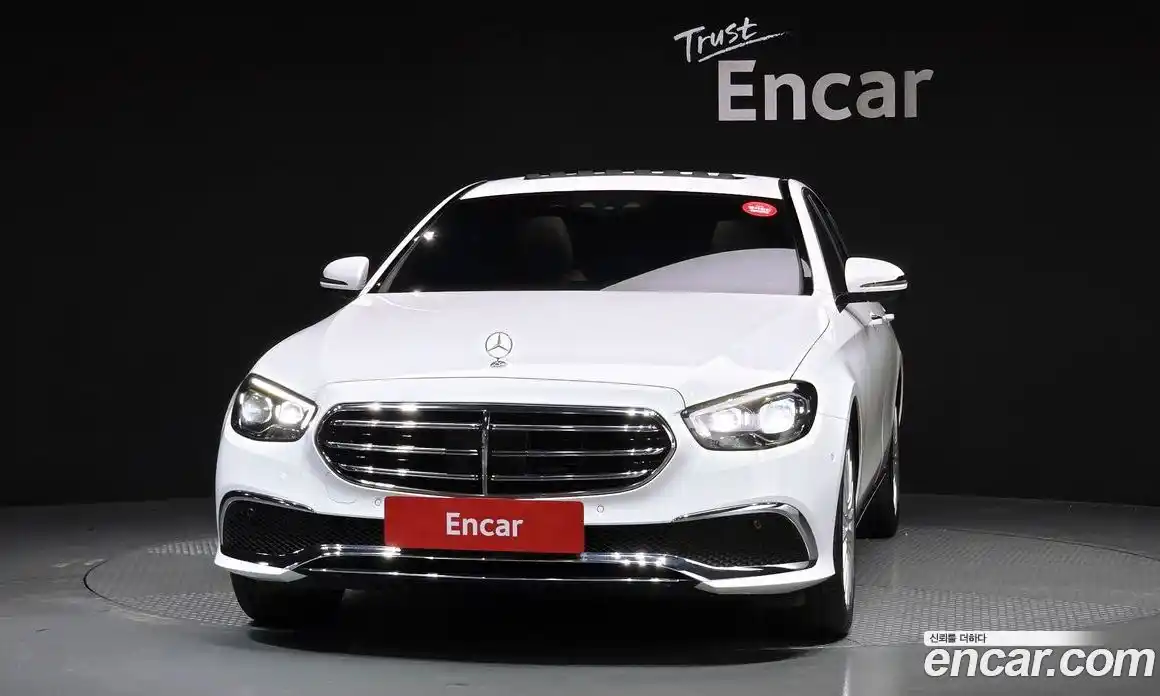 Mercedes-Benz E-Class 2021 2.0 Автомат в Москве № 542641, фото 3