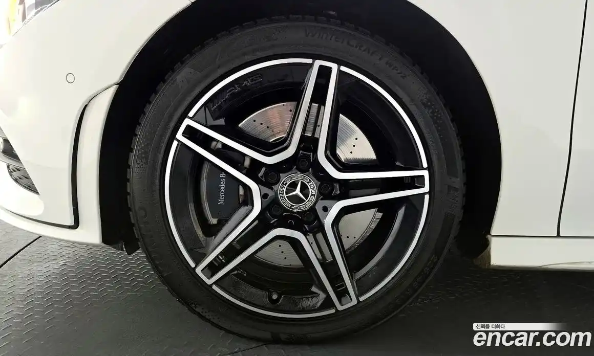 Mercedes-Benz CLA-Class 2020 2.0 Автомат в Москве № 542726, фото 4