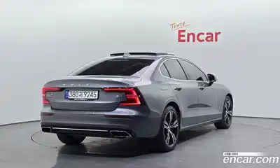 Volvo S60 2021 2.0 Автомат в Москве № 545070, миниатюра 2