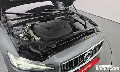 Volvo S60 2021 2.0 Автомат в Москве № 545070, миниатюра 6