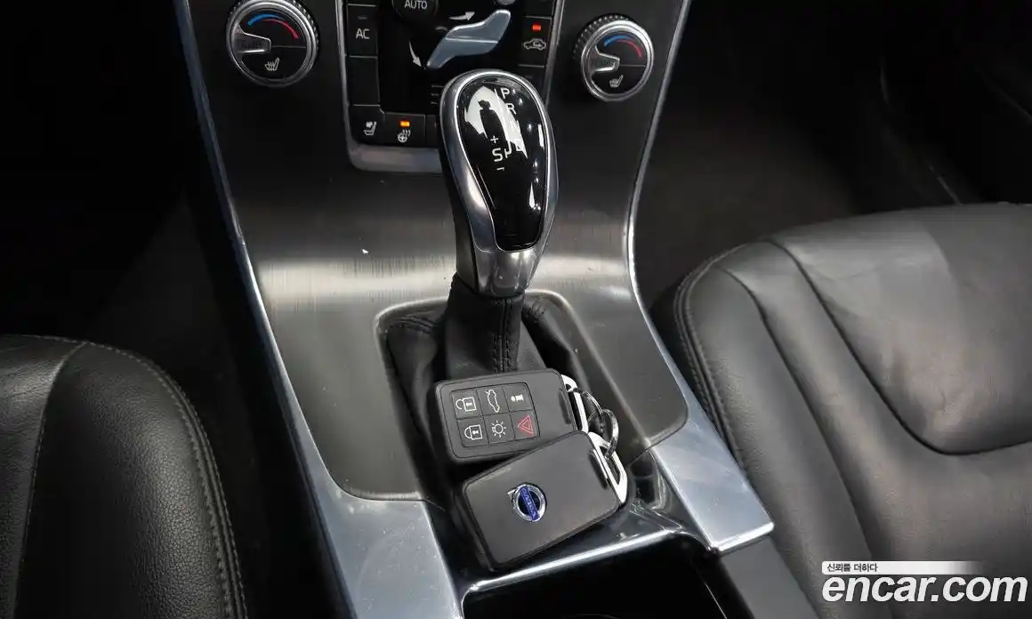 Volvo S60 2015 2.0 Автомат в Москве № 545260, фото 9