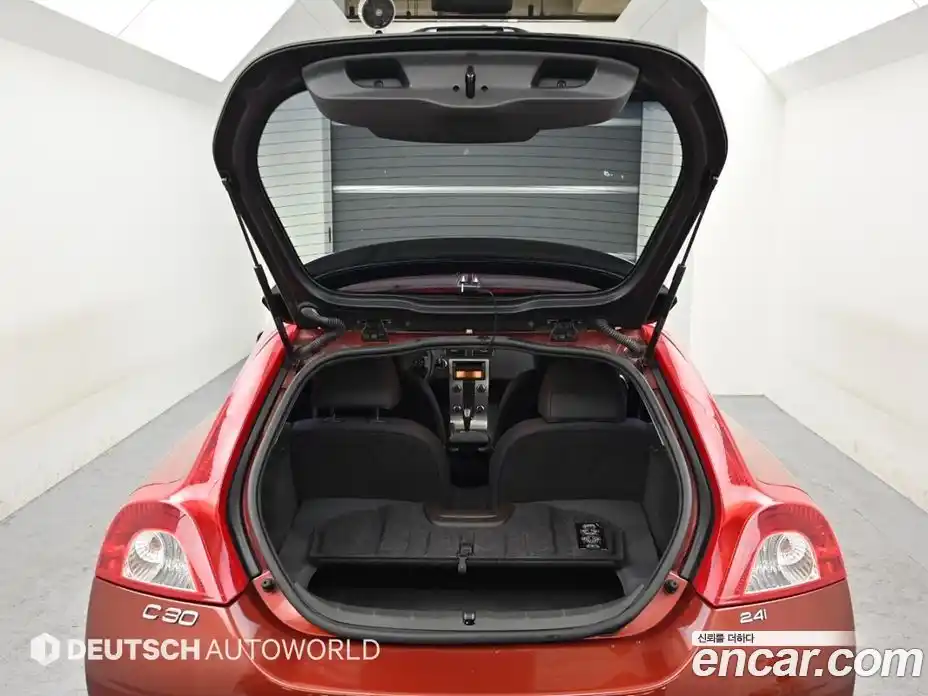 Volvo C30 2009 2.4 Автомат в Москве № 545283, фото 19