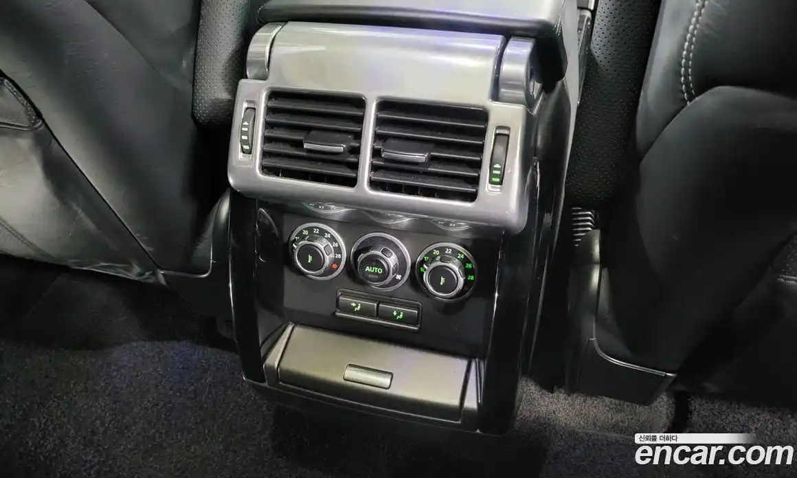 Land Rover Range-Rover 2011 4.4 Автомат в Москве № 546109, фото 15