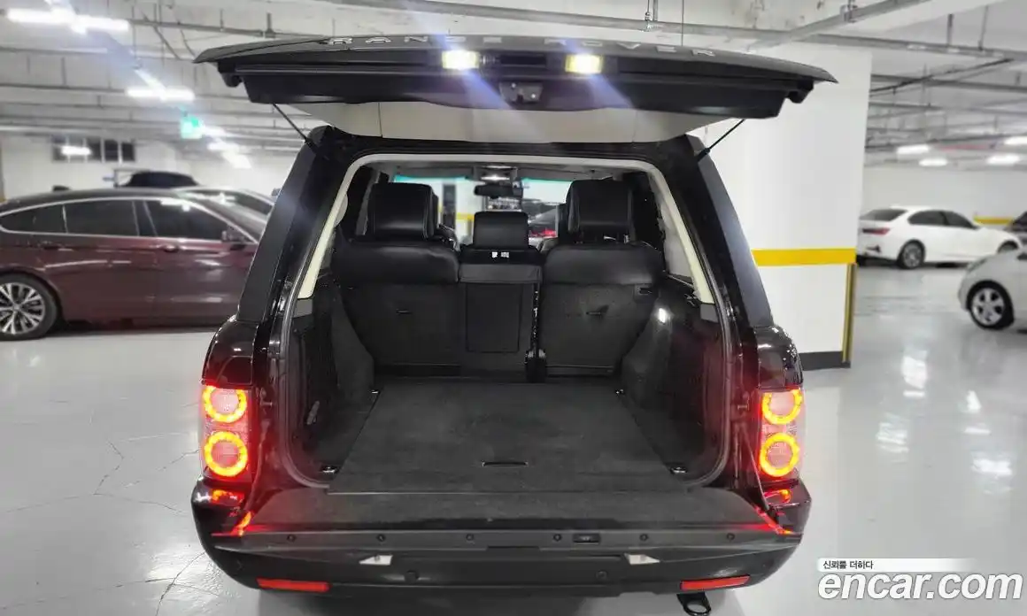 Land Rover Range-Rover 2011 4.4 Автомат в Москве № 546109, фото 16