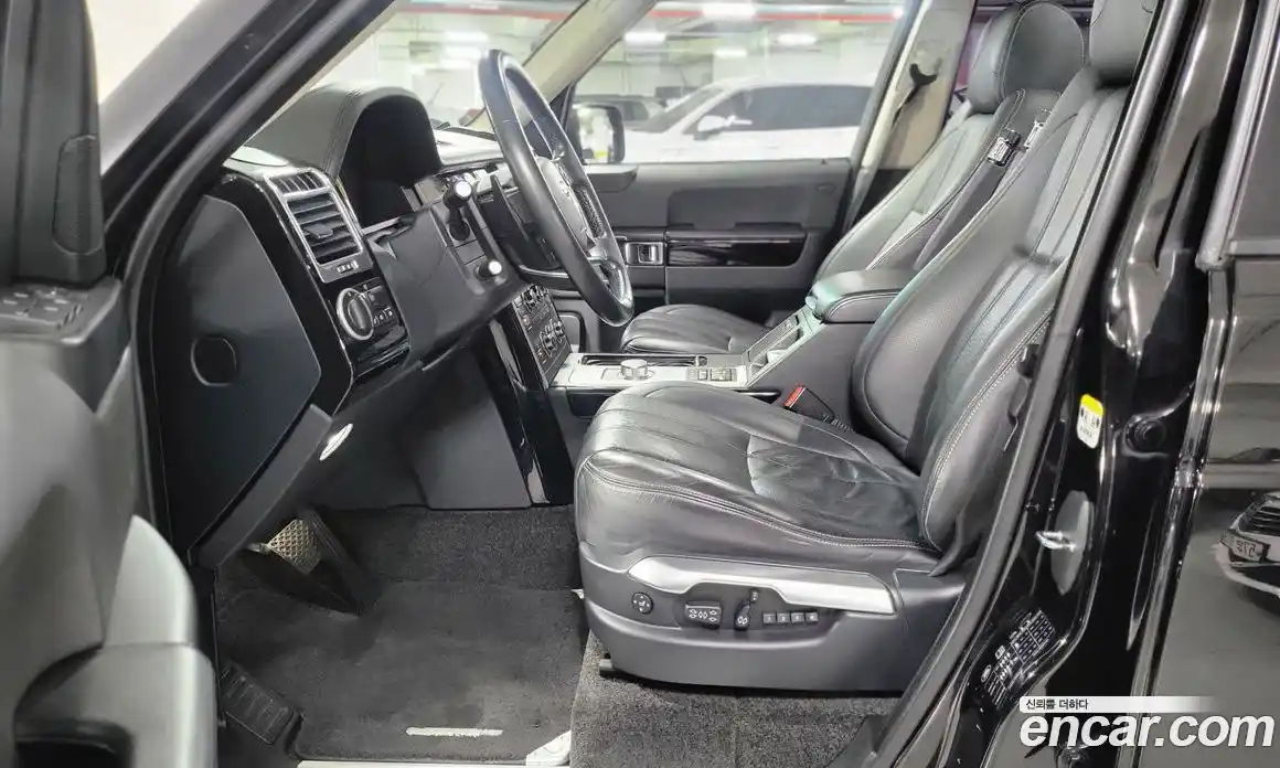 Land Rover Range-Rover 2011 4.4 Автомат в Москве № 546109, фото 10