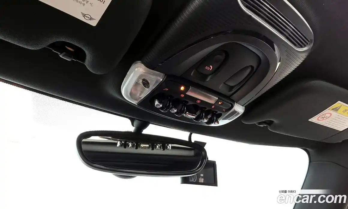 Mini Cooper 2019 2.0 Автомат в Москве № 546375, фото 16