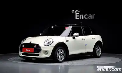 Mini Cooper, 2016