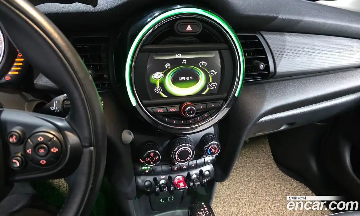 Mini Cooper 2016 1.5 Автомат в Москве № 546541, фото 15