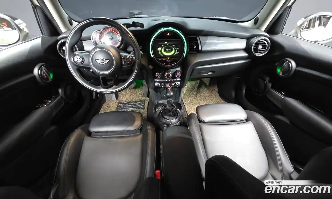 Mini Cooper 2016 1.5 Автомат в Москве № 546541, фото 7