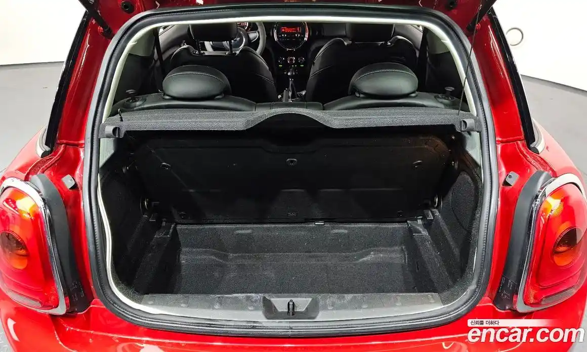 Mini Cooper 2015 1.5 Автомат в Москве № 546628, фото 20