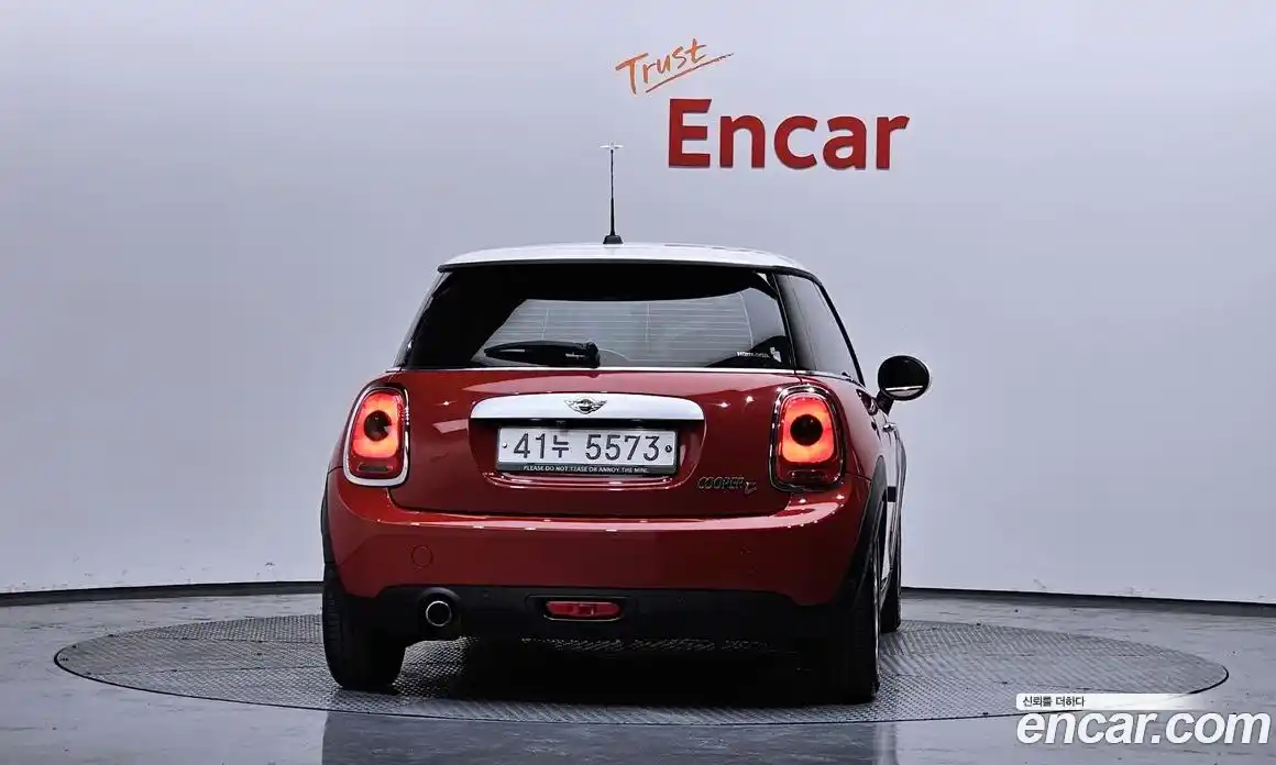 Mini Cooper 2015 1.5 Автомат в Москве № 546628, фото 4