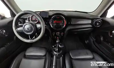 Mini Cooper 2015 1.5 Автомат в Москве № 546628, миниатюра 7