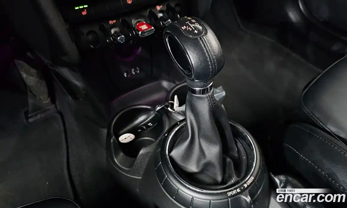 Mini Cooper 2015 1.5 Автомат в Москве № 546628, фото 9