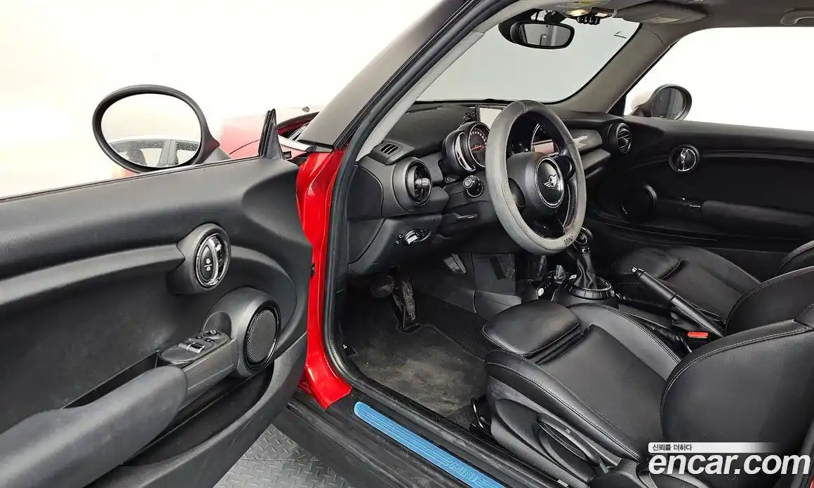 Mini Cooper 2015 1.5 Автомат в Москве № 546628, фото 10