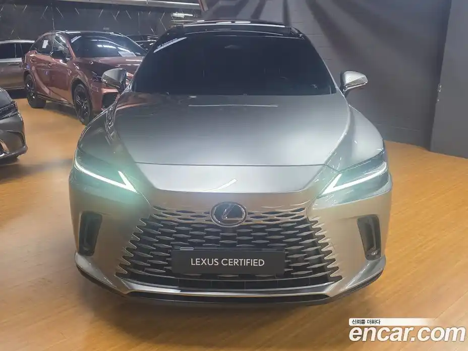 Lexus RX 2023 2.5 Вариатор в Москве № 547137, фото 3