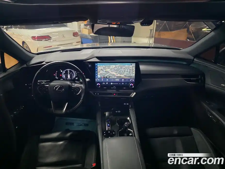 Lexus RX 2023 2.5 Вариатор в Москве № 547137, фото 7