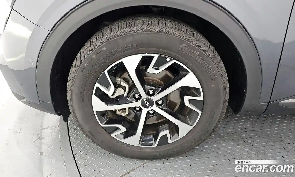 Kia Sportage 2023 1.6 Автомат в Москве № 56156, фото 15