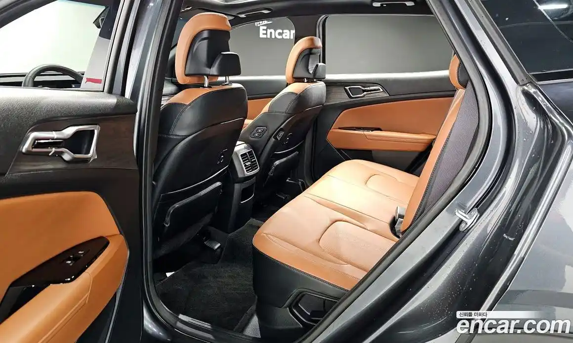 Kia Sportage 2023 1.6 Автомат в Москве № 56156, фото 16