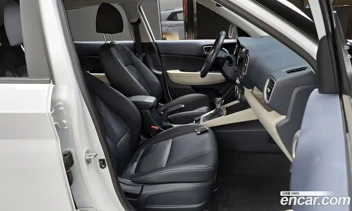 Hyundai Venue 2022 1.6 Автомат в Москве № 7527, фото 14