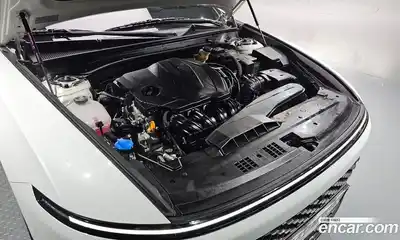 Hyundai Grandeur 2023 2.5 Автомат в Москве № 110679, миниатюра 6