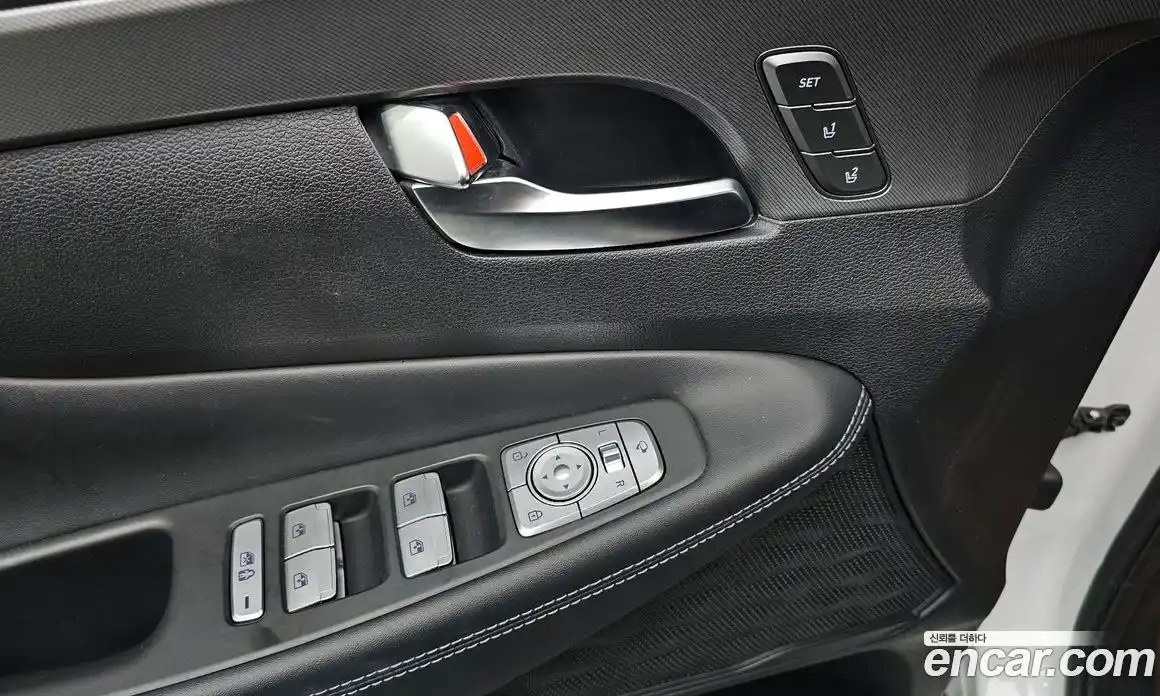 Hyundai Santa Fe 2023 1.6 Автомат в Москве № 110775, фото 12