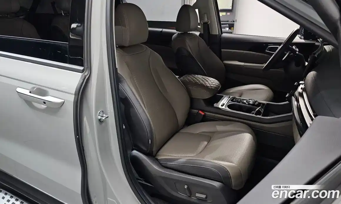 Kia Canival 2025 1.6 Автомат в Москве № 115394, фото 8