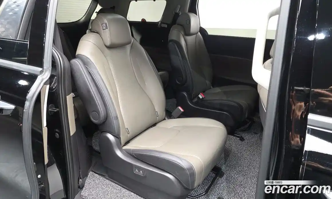 Kia Canival 2025 3.5 Автомат в Москве № 128823, фото 19