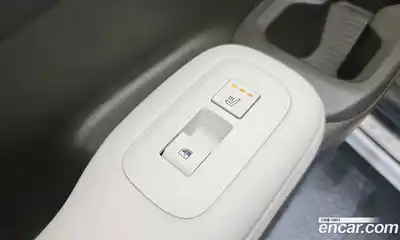 Hyundai Santa Fe 2025 1.6 Автомат в Москве № 131061, миниатюра 4