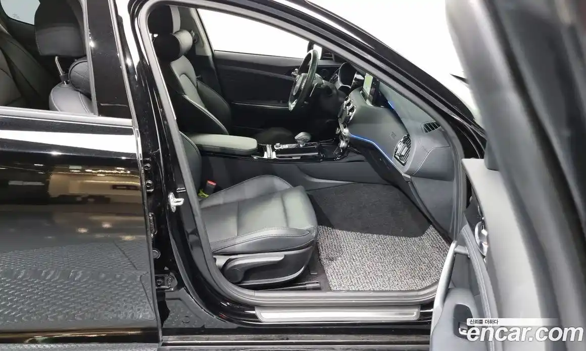 Kia Stinger 2023 2.5 Автомат в Москве № 131790, фото 6