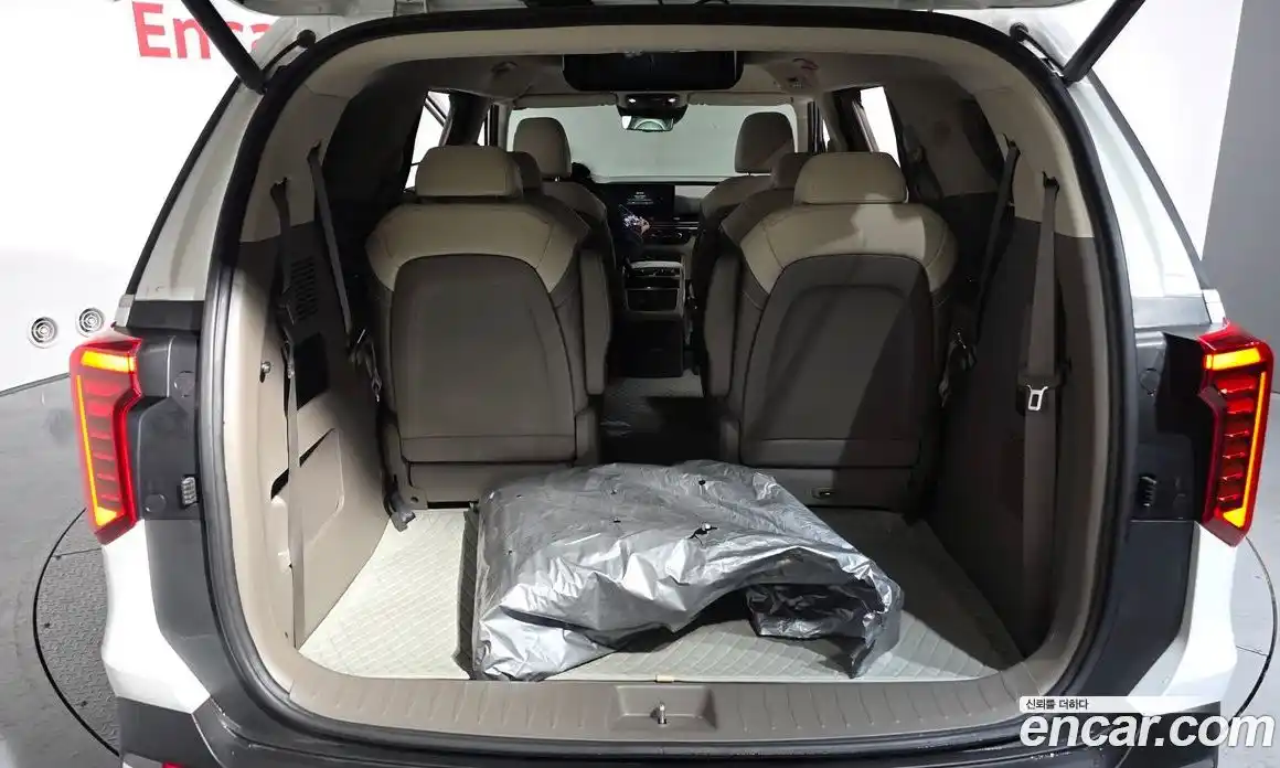 Kia Canival 2024 3.5 Автомат в Москве № 132085, фото 6