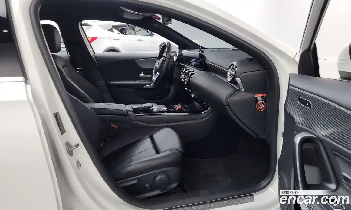 Mercedes-Benz A-Class 2021 2.0 Автомат в Москве № 141932, фото 16