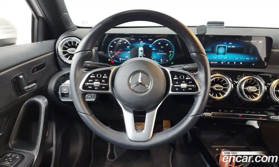 Mercedes-Benz A-Class 2021 2.0 Автомат в Москве № 141932, фото 18