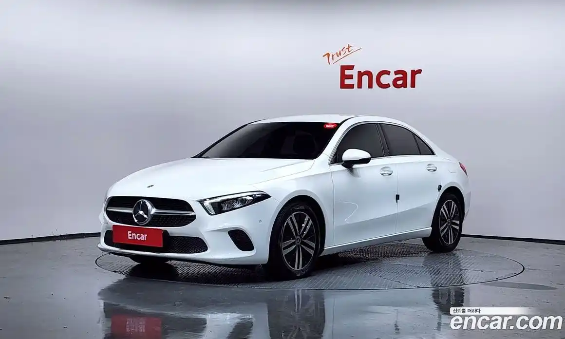 Mercedes-Benz A-Class 2021 2.0 Автомат в Москве № 141932, фото 20