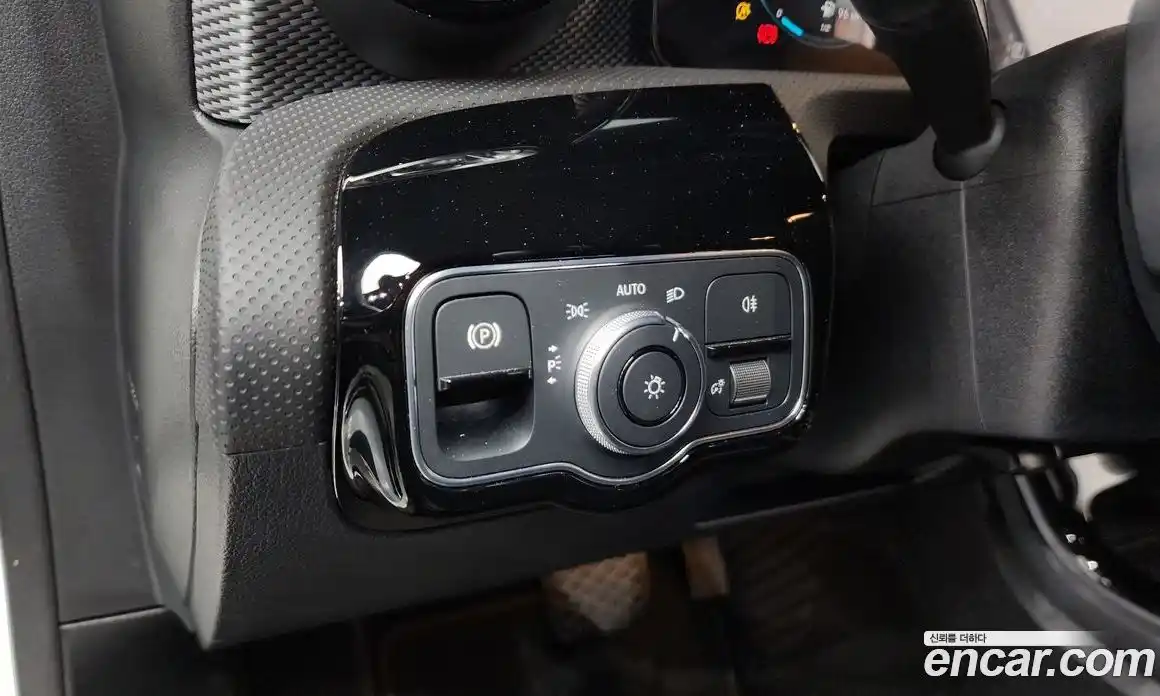 Mercedes-Benz A-Class 2021 2.0 Автомат в Москве № 141932, фото 6