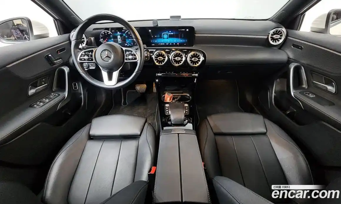 Mercedes-Benz A-Class 2021 2.0 Автомат в Москве № 141932, фото 8