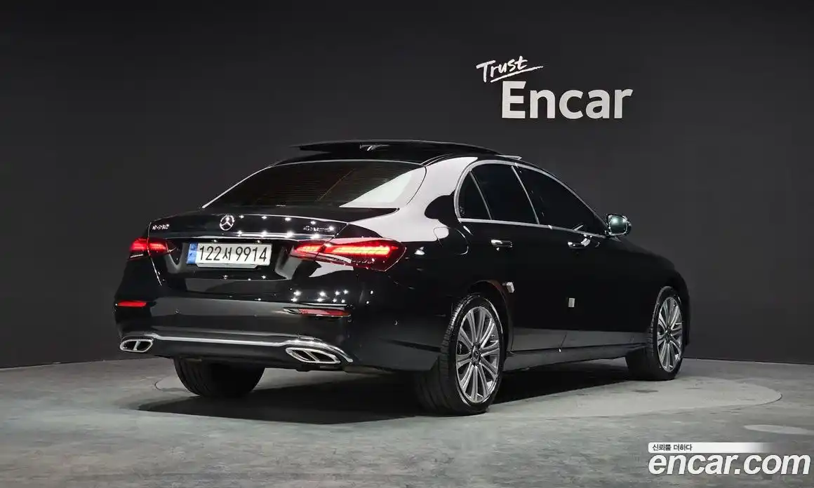 Mercedes-Benz E-Class 2022 3.0 Автомат в Москве № 143223, фото 12