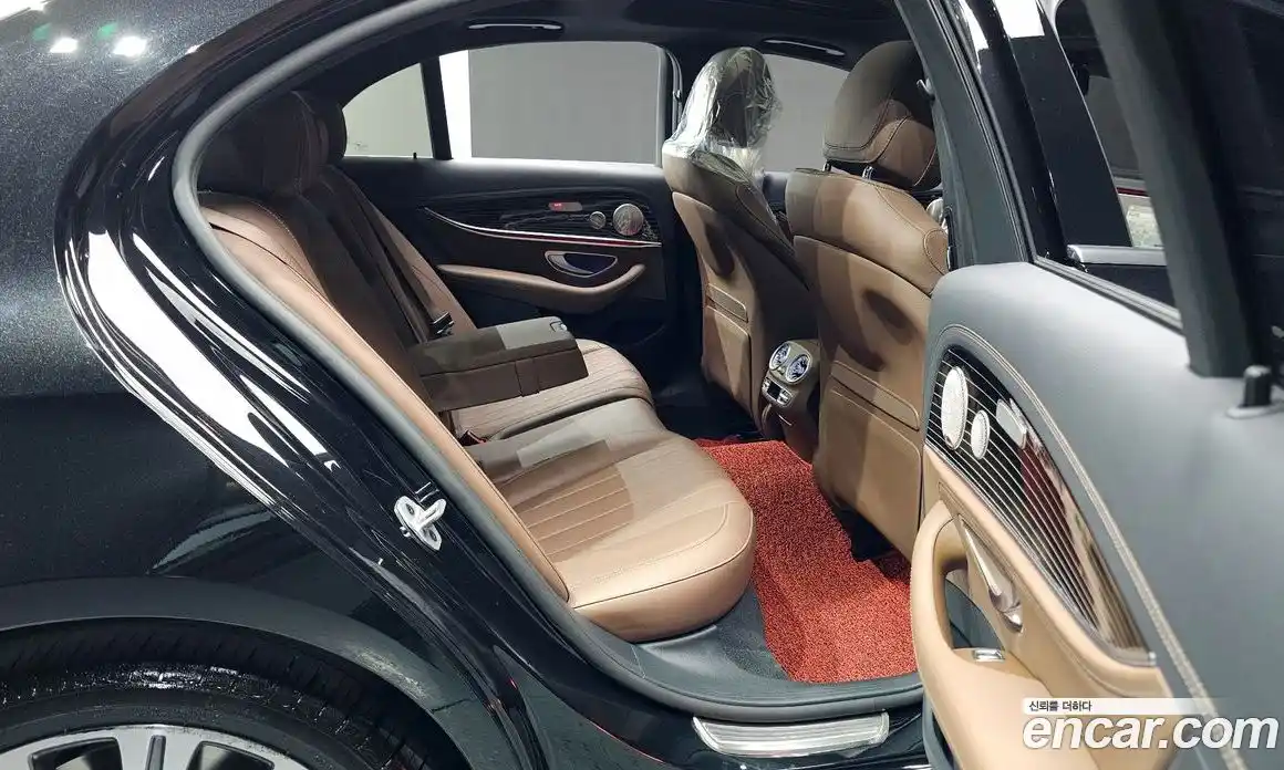 Mercedes-Benz E-Class 2022 3.0 Автомат в Москве № 143223, фото 10