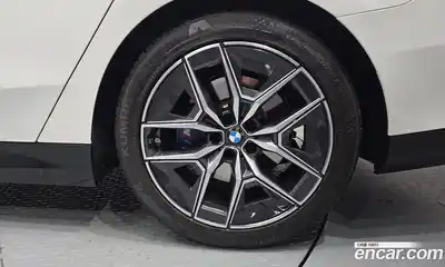 BMW 5-Series 2025 2.0 Автомат в Москве № 153393, миниатюра 3