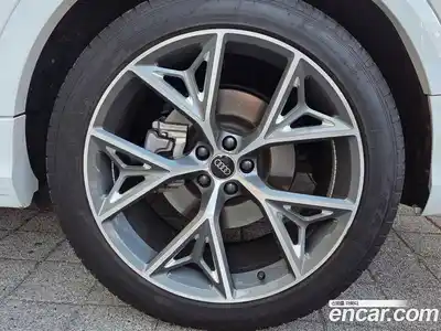 Audi Q8 2023 3.0 Автомат в Москве № 164017, миниатюра 12