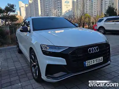 Audi Q8 2023 3.0 Автомат в Москве № 164017, миниатюра 2