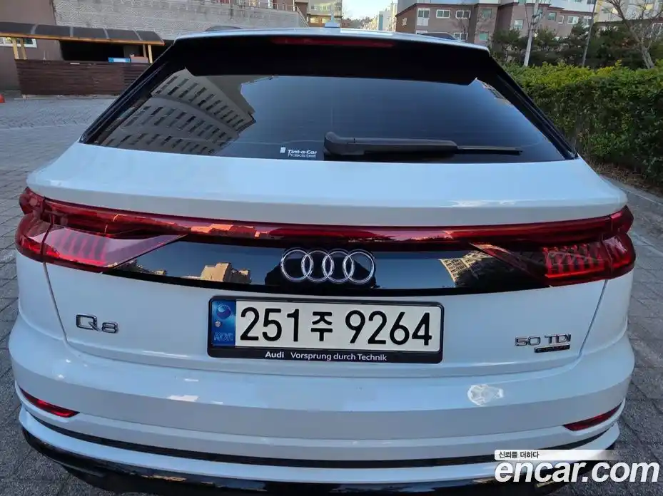 Audi Q8 2023 3.0 Автомат в Москве № 164017, фото 5