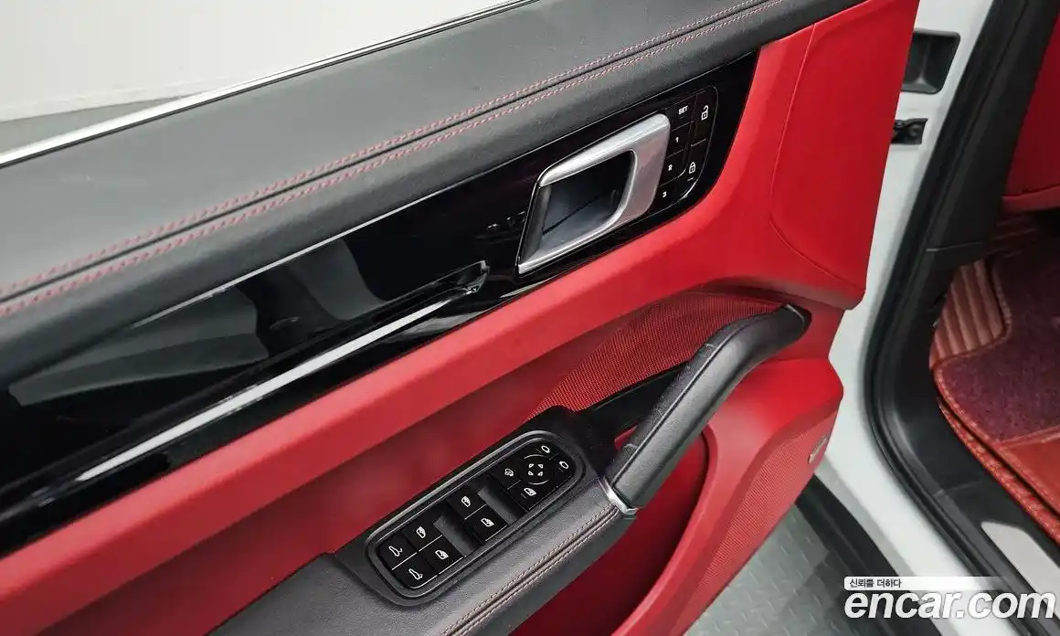 Porsche Cayenne 2019 3.0 Автомат в Москве № 165420, фото 19