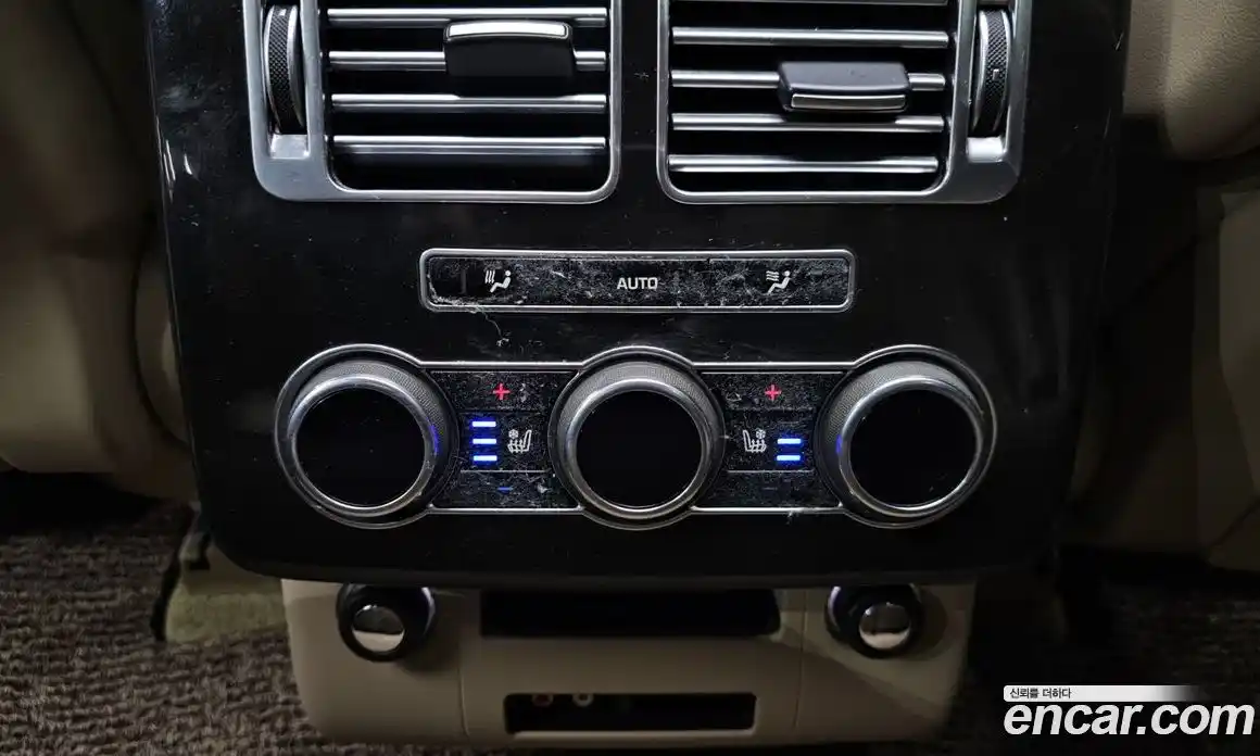 Land Rover Range-Rover 2015 4.4 Автомат в Москве № 166666, фото 18