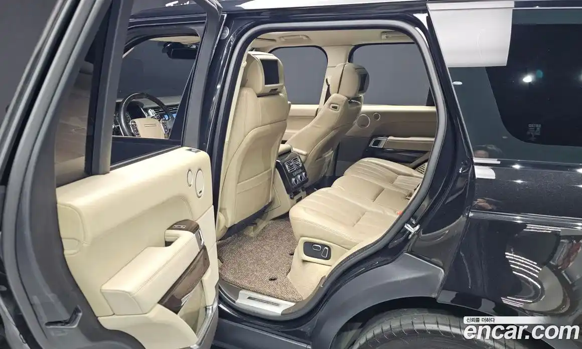 Land Rover Range-Rover 2015 4.4 Автомат в Москве № 166666, фото 9